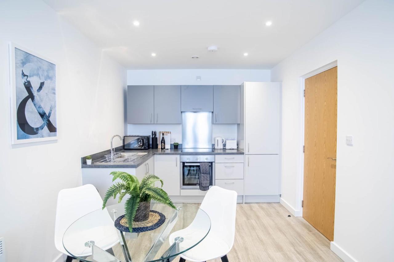 Luxury Apartments Available Next To Train Station - The Wallgate Apartments Wigan - Free Parking エクステリア 写真