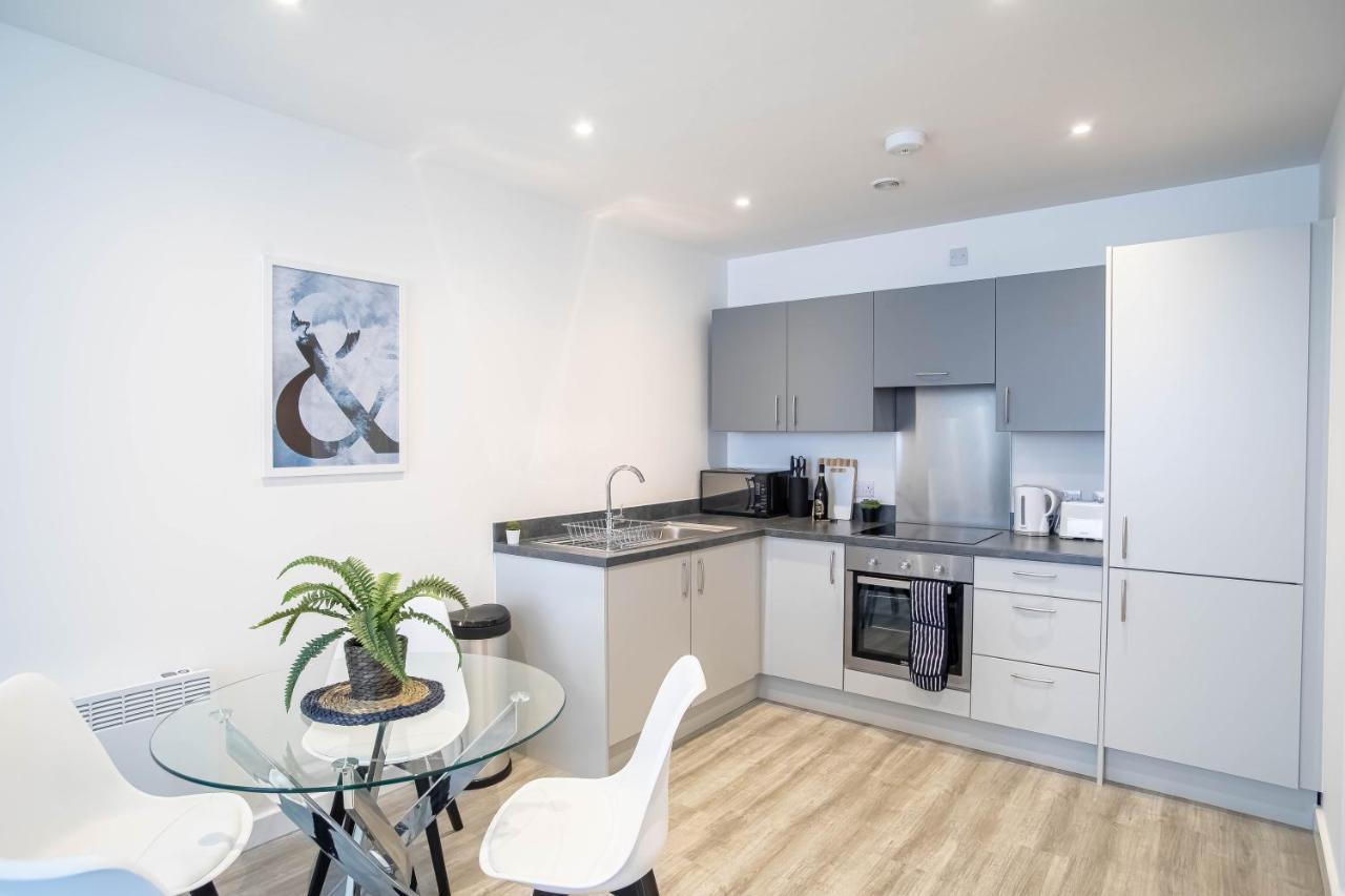 Luxury Apartments Available Next To Train Station - The Wallgate Apartments Wigan - Free Parking エクステリア 写真