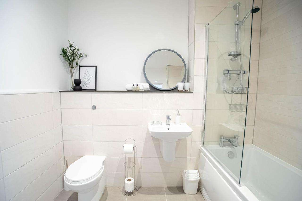 Luxury Apartments Available Next To Train Station - The Wallgate Apartments Wigan - Free Parking エクステリア 写真